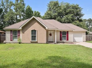 821 Armand St, Mandeville, LA 70448