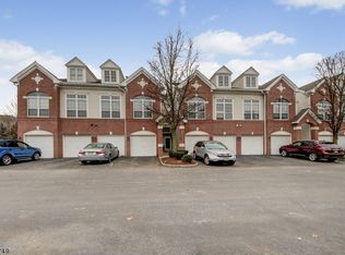 806 Firethorn Dr, Union, NJ 07083