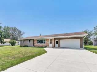 313 Union St, Stockbridge, WI 53088