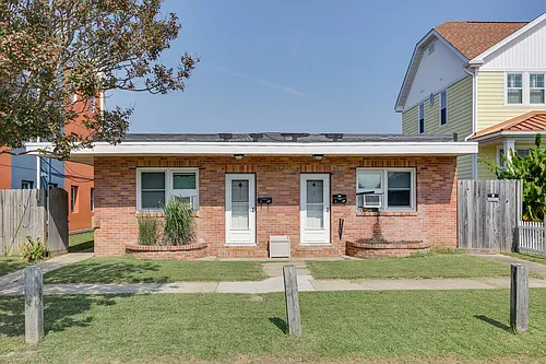 This Is The Perfect 1BR/1BA Beach Apartment Only Two Block From The Atlantic Ocean! Photo 1