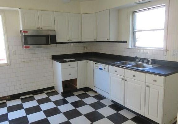 4th image of 169 Park Ave