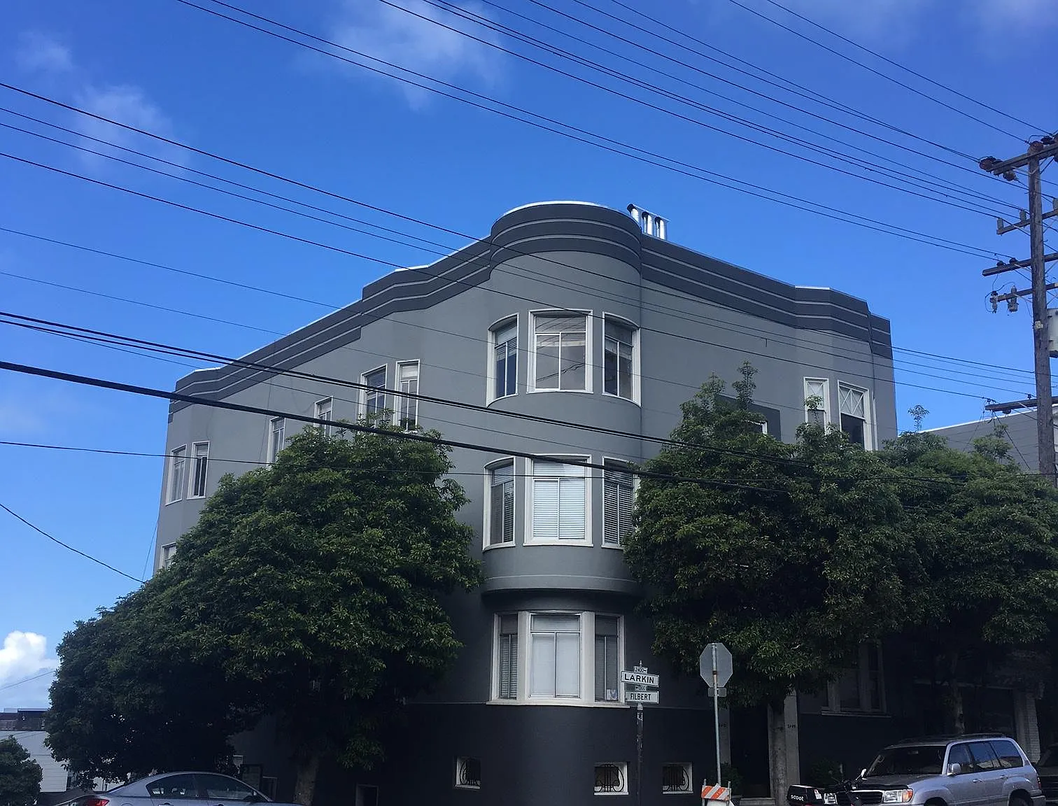 2 bed, 1.5 bath, 1200 sqft, $9,450 — Photo 1