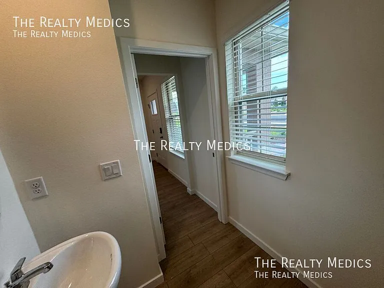 16594 Barbours Creek Way — Photo 10