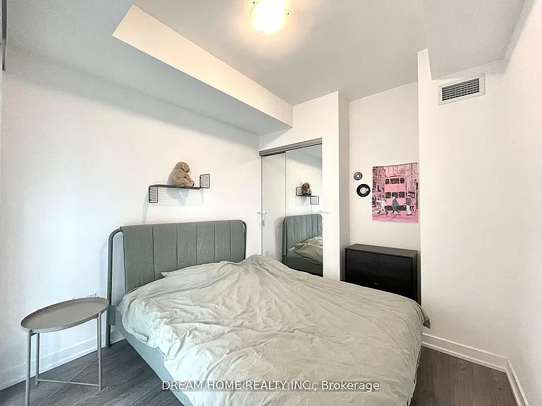 1 Yorkville Ave #3003 — Photo 8