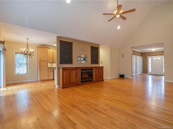 5th image of 142 Thistle Pond Dr #142