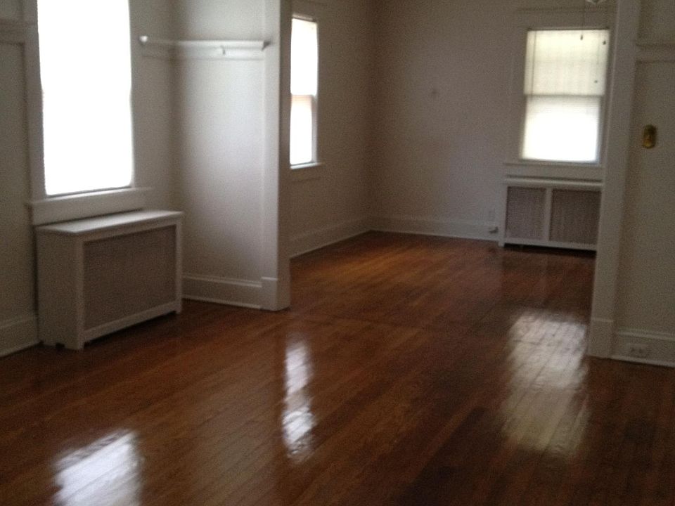 1st image of 937 Harrington Ave #B