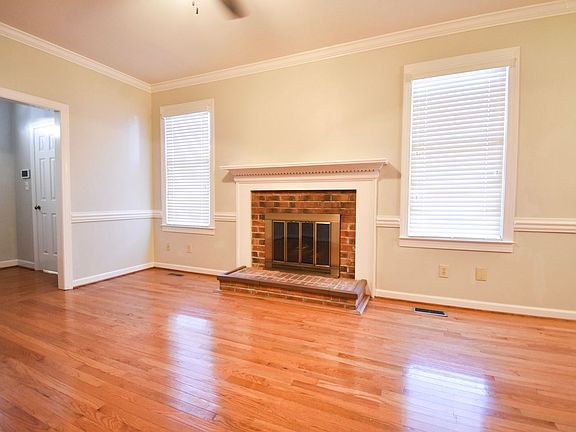 5th image of 1783 Roanoke Rd