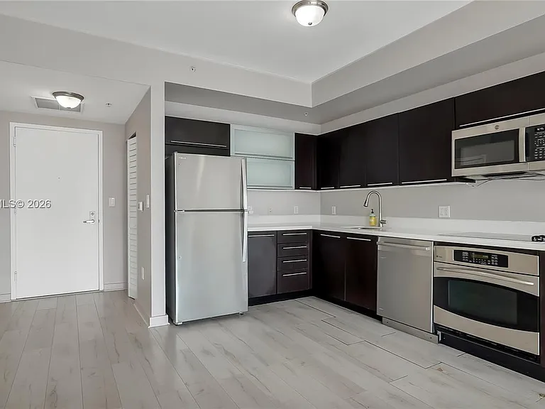 90 SW 3rd St #3003 — Photo 17