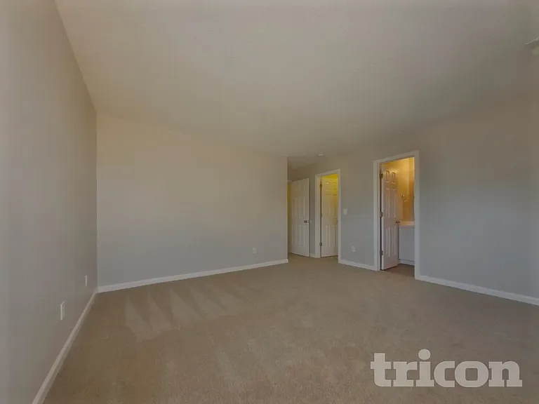 119 W Waverly Place Ct — Photo 9