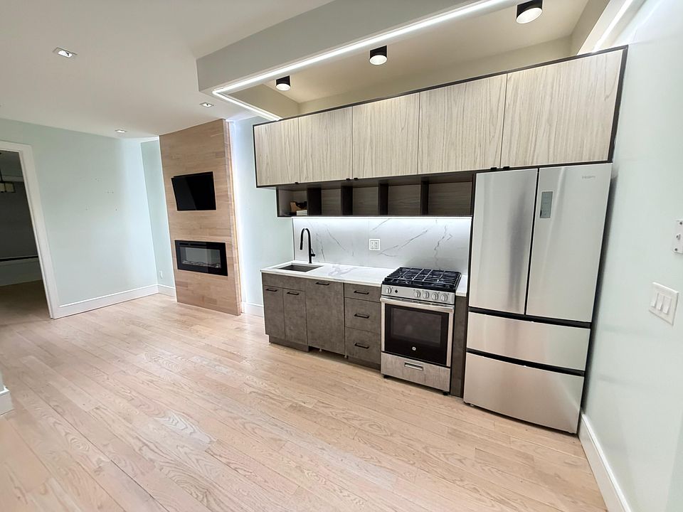 1st image of 542 Newark Ave #39E