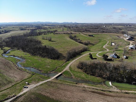 3rd image of 3820 Spencer Rd