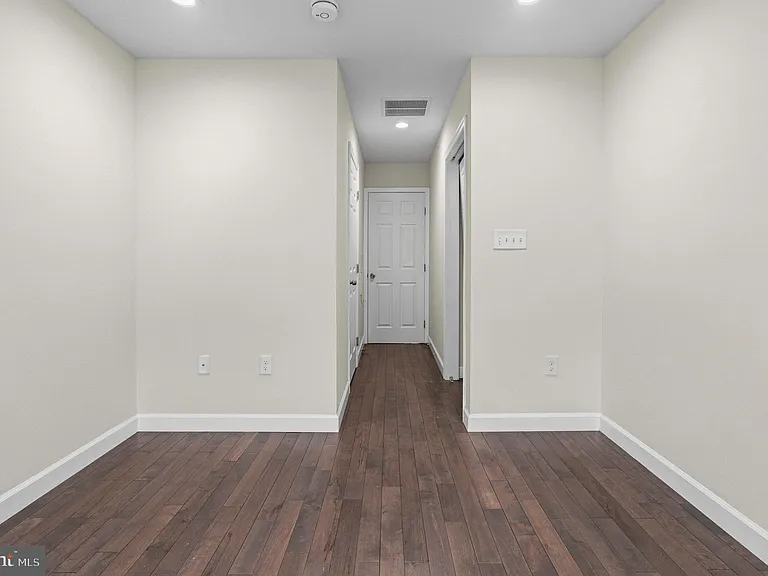 713 N Duncan St — Photo 13