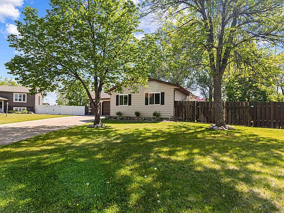 3rd image of 2954 Heatherwood Cir S