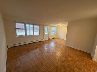 111 Darwin Ave, Rutherford, NJ 07070