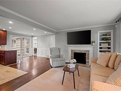 2807 W 71st Ter, Prairie Village, KS, 66208