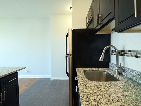 5th image of 3631-41 W Dickens Ave #17568321