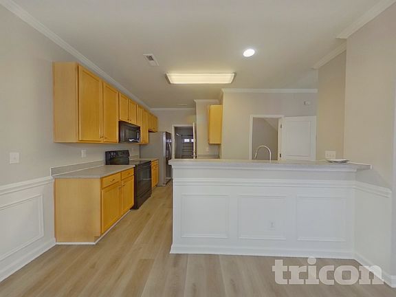 4th image of 1711 Crabapple Tree Ln