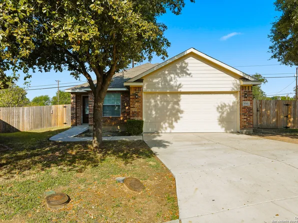 5703 Cardinal Falls, San Antonio, TX 78239