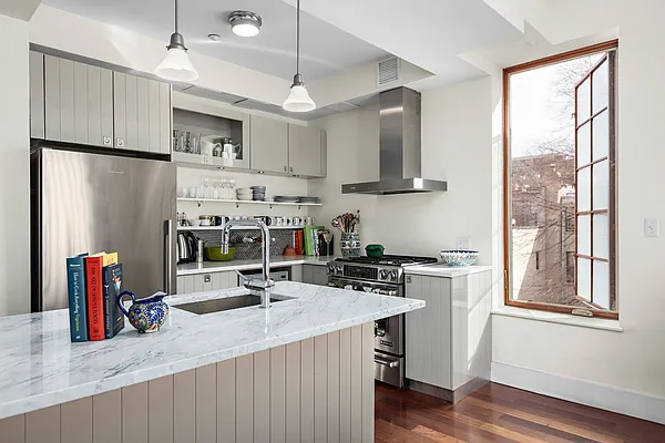 Sold by Keller Williams NYC | media 17