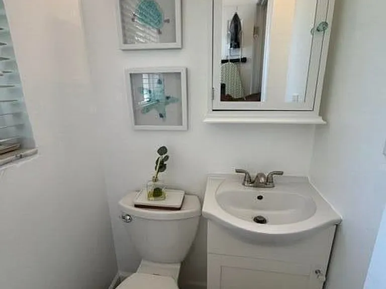 632 SW 8th Ave — Photo 3