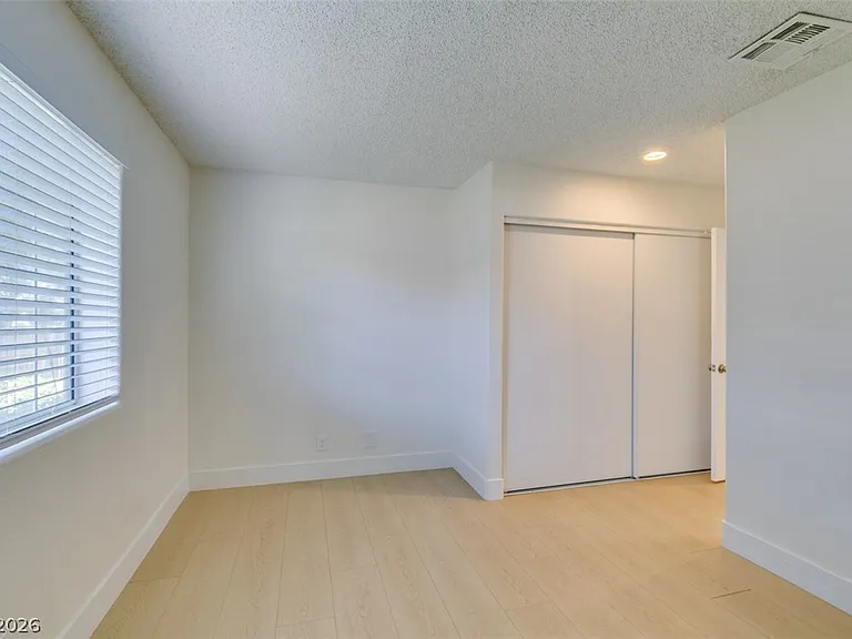 1800 Edmond St #124 — Photo 57