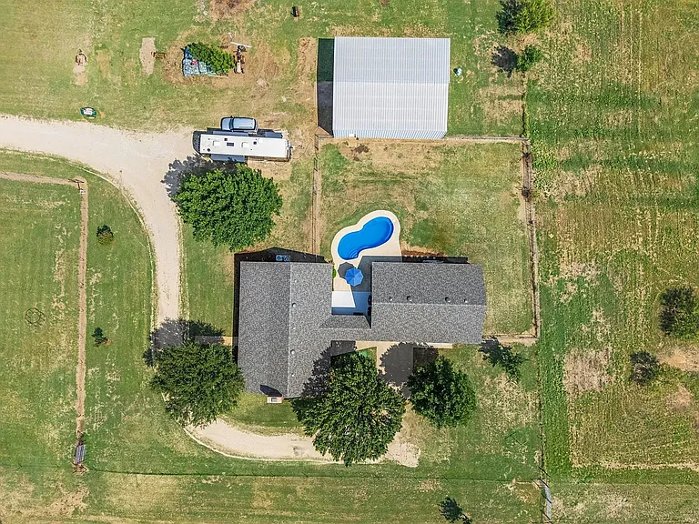 11953 FM 2153 — Photo 24
