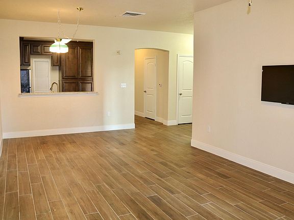 2nd image of 2815 Kings Crossing Dr APT 116