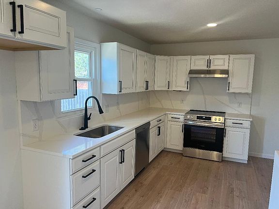 5th image of 2804 Patty Dr
