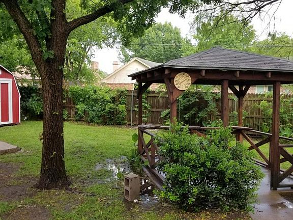 3rd image of 613 Oakridge Cir