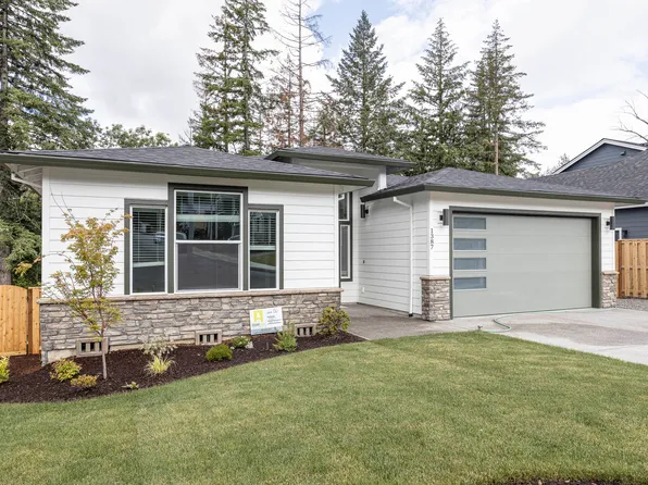 3063 NE Samson Ave, Estacada, OR 97023