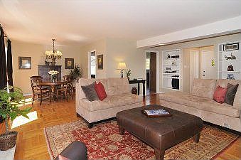 Living room :: 311 Nova