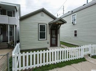 1656 Jackson St, Dubuque, IA 52001