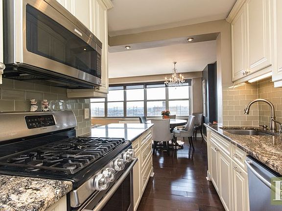 5th image of 555 Kappock St APT 24C