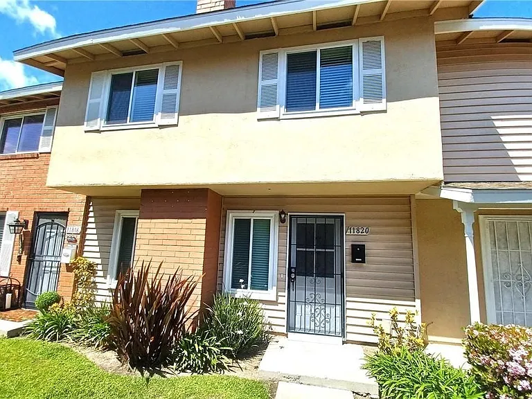 11820 Gloxinia Ave — Photo 1