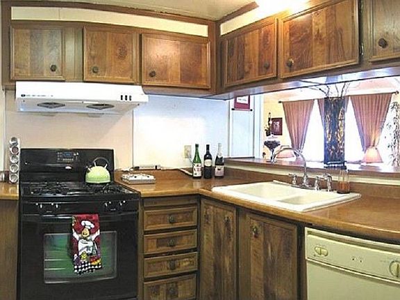 5th image of 456 Chateau La Salle Dr