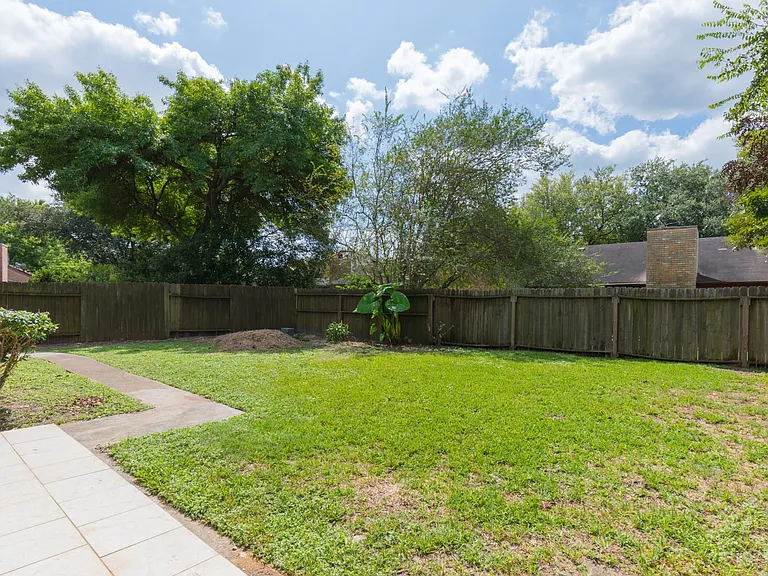4106 Kitchen Hill Ln — Photo 32