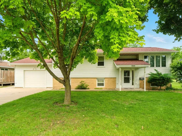 624 West St, Plainfield, IA 50666