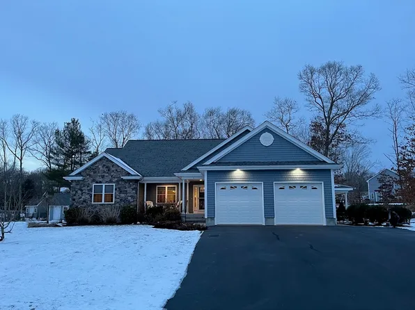 112 Keiths Cir, Swansea, MA 02777