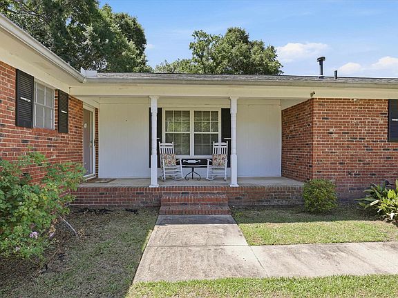 5th image of 3025 Corrib Dr