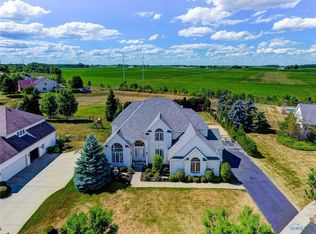 8636 Pepper Ridge Cir, Sylvania, OH 43560