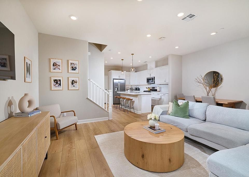 1st image of 1065 Delpy View Point