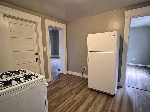 4th image of 6 S Whitney Ave #1