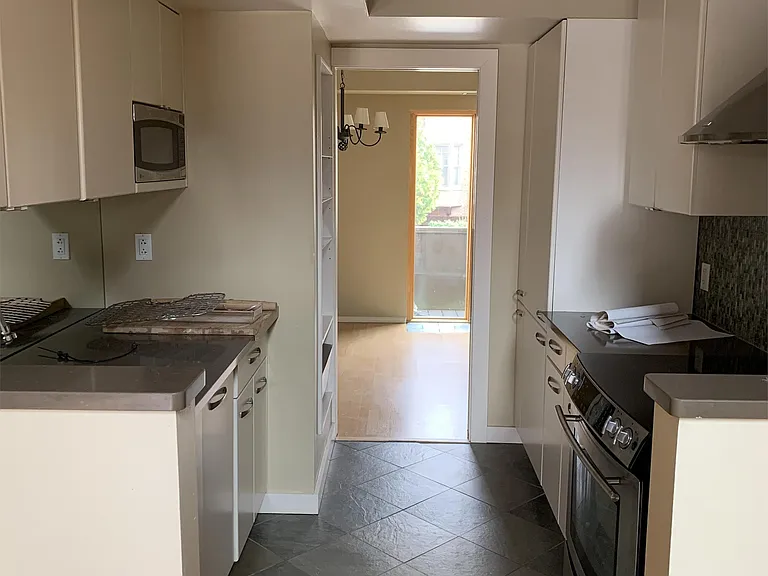 710 Copeland St #1-16 — Photo 3