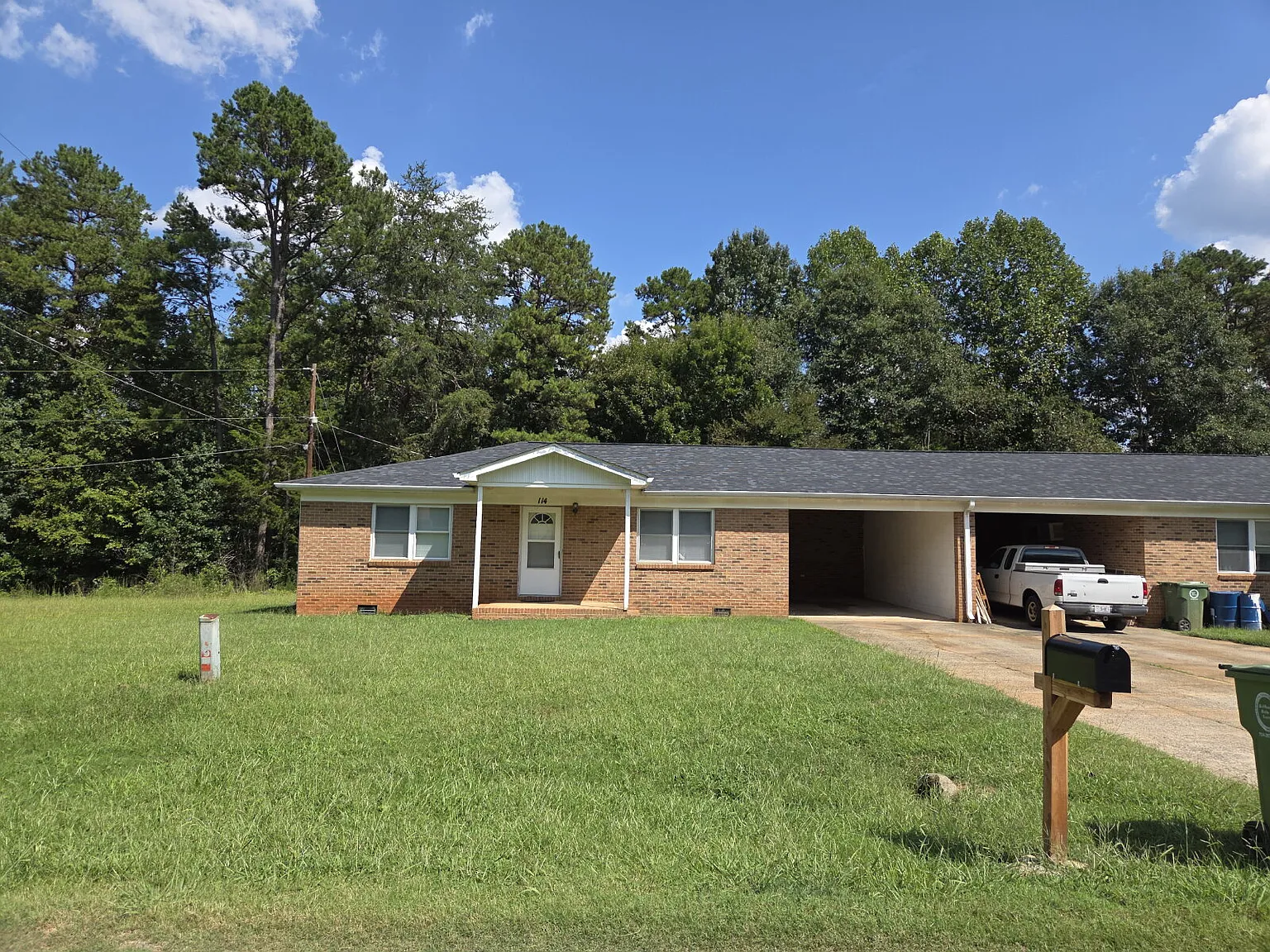 2 bed, 1.0 bath, 1000 sqft, $1,295 — Photo 3