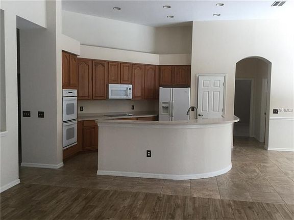 5th image of 3021 Sutton Woods Dr
