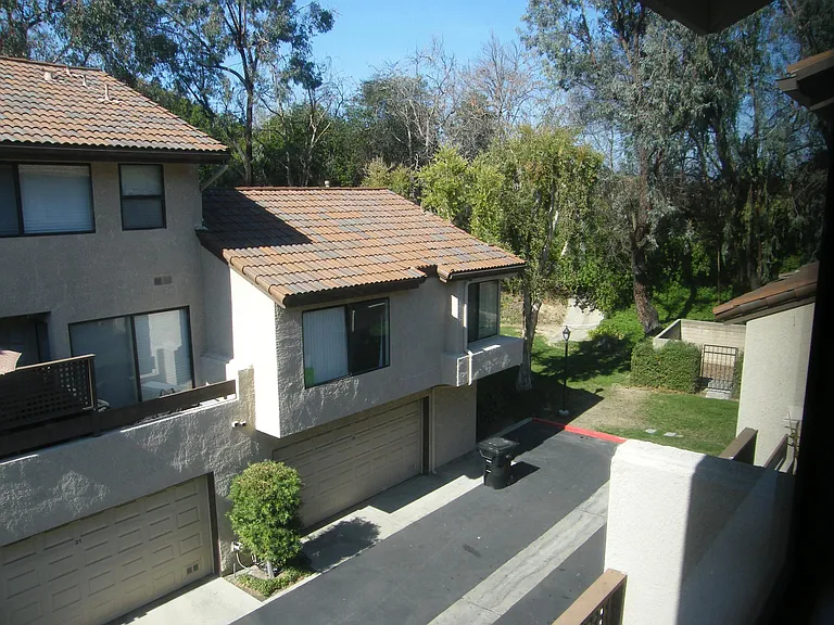 17 Rock Cliff Pl — Photo 25
