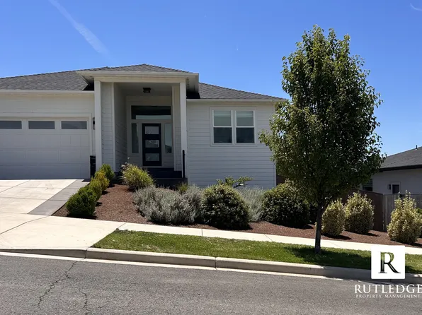 3282 Sky Way, Medford, OR 97504