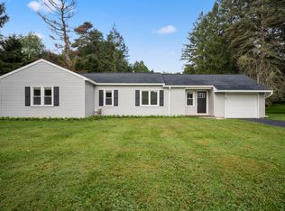 935 Pittsford Victor Rd, Pittsford, NY 14534