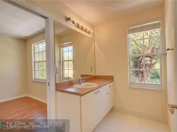 5874 NW 49th Ln, Coconut Creek, FL 33073