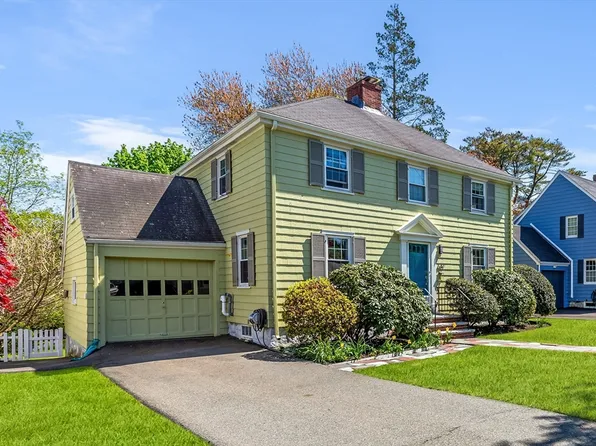 647 Lynn Fells Pkwy, Melrose, MA 02176
